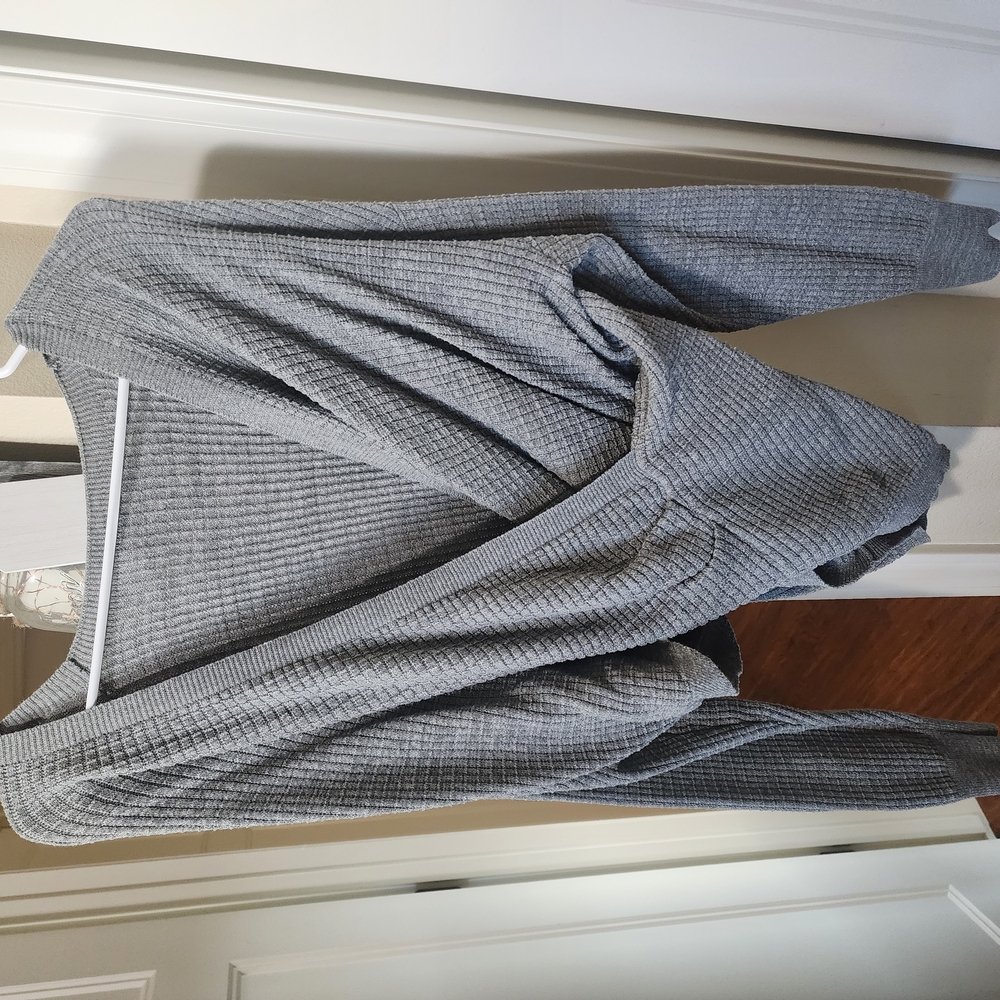 Gray Knit Blouse with Ribbed Texture and Relaxed Fit